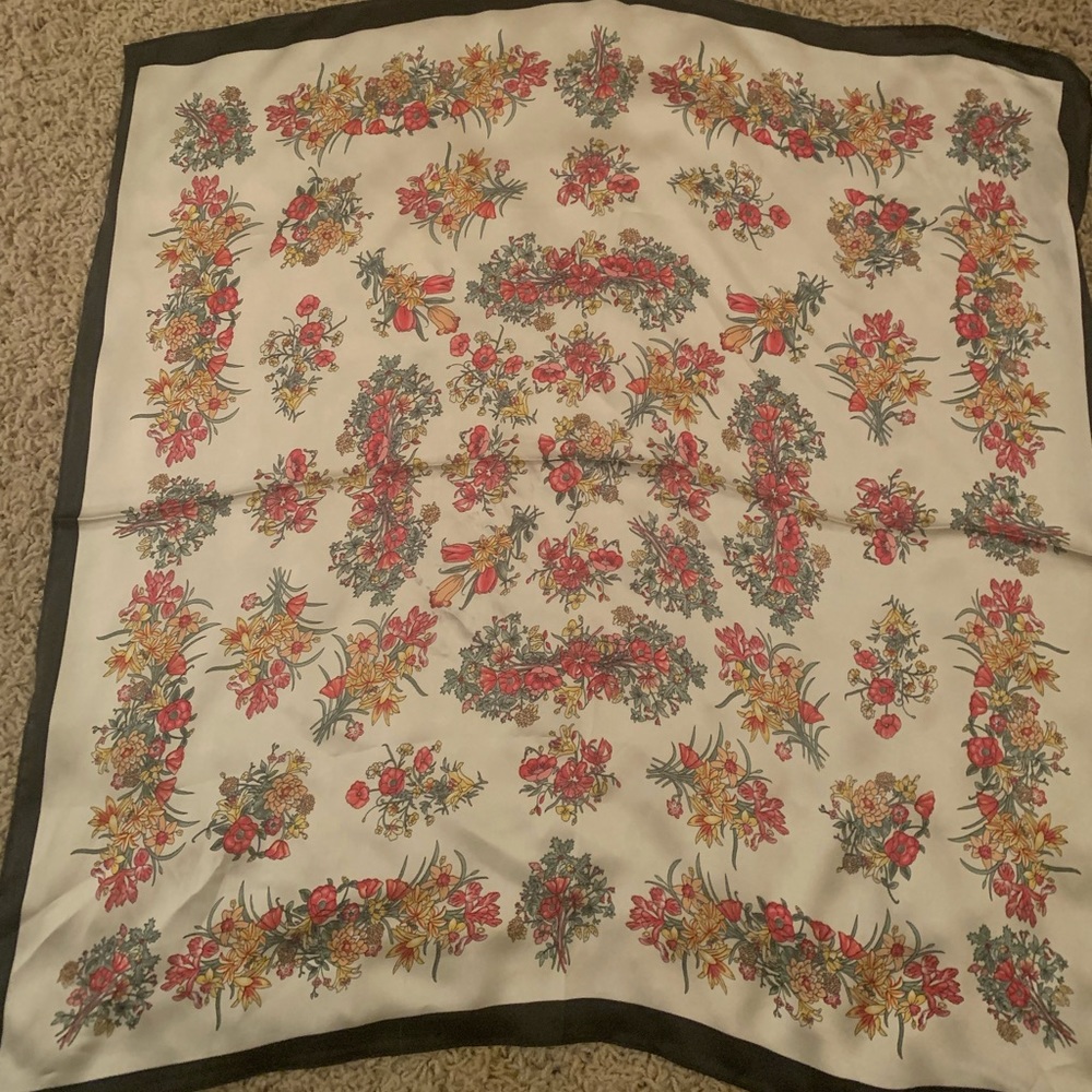Scarf - Picture 2 of 3